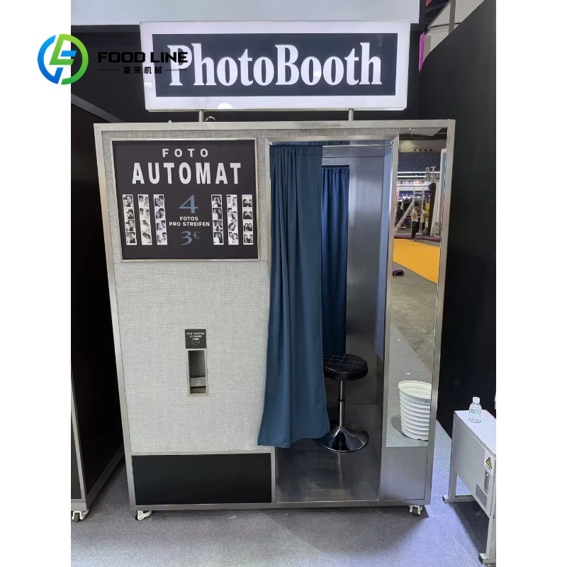 Commercial Photo Printing Kiosk - كشك تصوير تجاري مخصص بتصميم ريترو